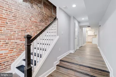 Entry Way - 616 S Luzerne Ave S, Baltimore, MD 21224 photo 7 of 23