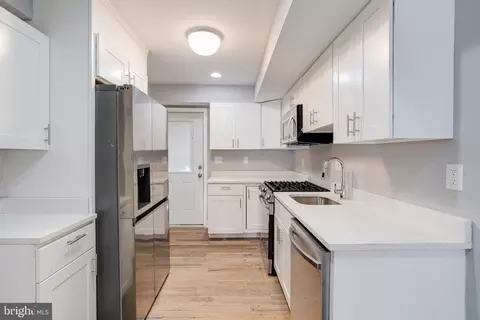 Kitchen - 616 S Luzerne Ave S, Baltimore, MD 21224 photo 1 of 5
