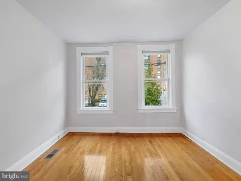 Bedroom - 623 S Durham St, Baltimore, MD 21231 photo 3 of 7