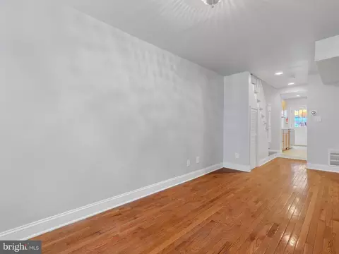 Living - 623 S Durham St, Baltimore, MD 21231 photo 3 of 4
