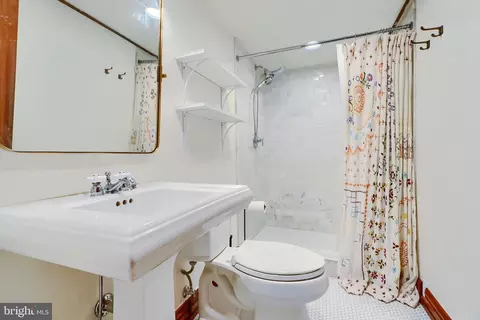 Bath - 608 W 38th St, Baltimore, MD 21211 photo 4 of 4