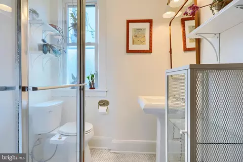 Bath - 608 W 38th St, Baltimore, MD 21211 photo 1 of 4