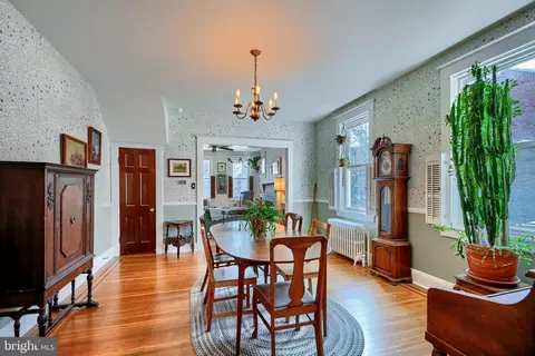 Dining - 608 W 38th St, Baltimore, MD 21211 photo 3 of 4