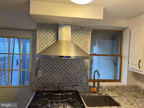 Kitchen - 44 E Barney St, Baltimore, MD 21230 photo 3 of 3