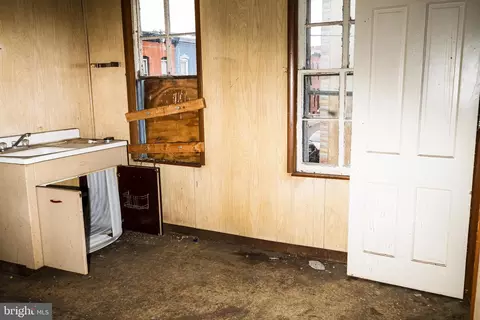 2709 E Fayette St, Baltimore, MD 21224 photo 9