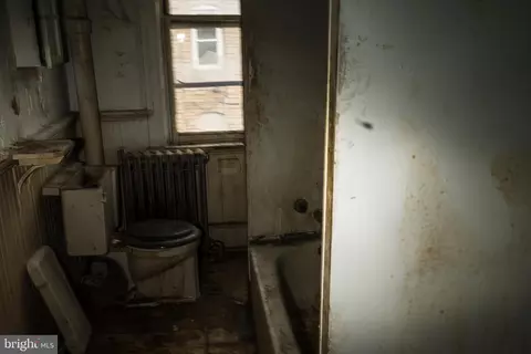 2709 E Fayette St, Baltimore, MD 21224 photo 8