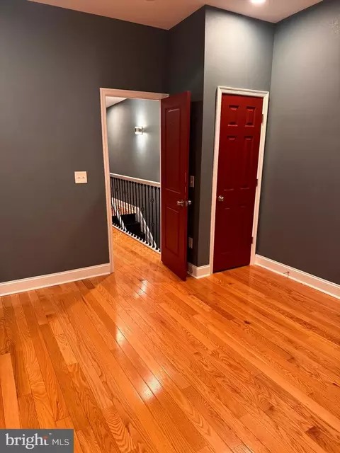 Entry Way - 1316 N Milton Ave N, Baltimore, MD 21213 photo 6 of 14