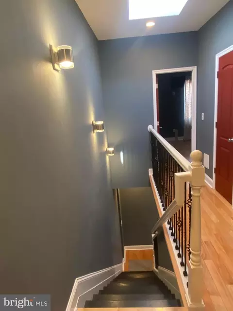 Entry Way - 1316 N Milton Ave N, Baltimore, MD 21213 photo 11 of 14