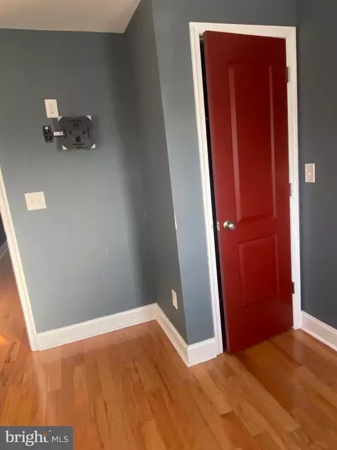 Entry Way - 1316 N Milton Ave N, Baltimore, MD 21213 photo 8 of 14