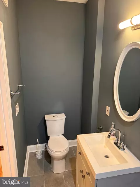 Bath - 1316 N Milton Ave N, Baltimore, MD 21213 photo 2 of 6