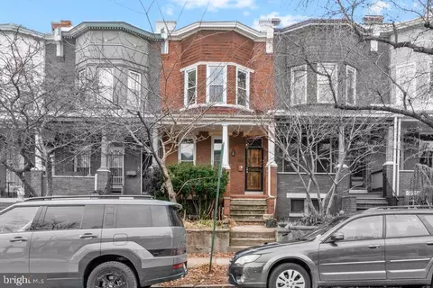 2704 Guilford Ave, Baltimore, MD 21218