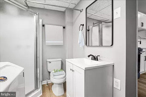 Bath - 118 Wolfe St, Baltimore, MD 21231 photo 1 of 3