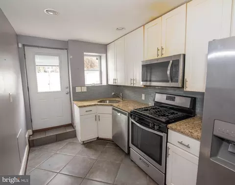 1414 N Bond St N, Baltimore, MD 21213 photo 8