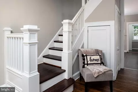 Entry Way - 208 E 32nd St, Baltimore, MD 21218 photo 3 of 7