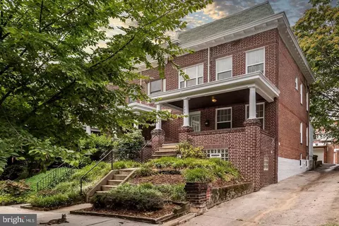208 E 32nd St, Baltimore, MD 21218