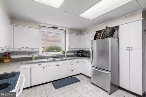2101 Park Ave, Baltimore, MD 21217 photo 13
