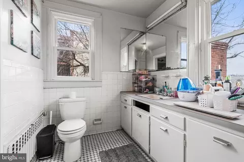 2101 Park Ave, Baltimore, MD 21217 photo 24
