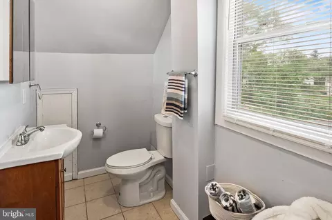 Bath - 4417 Craddock Ave, Baltimore, MD 21212 photo 4 of 4