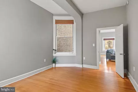 Living - 14 E Mount Vernon Pl, Baltimore, MD 21201 photo 9 of 10