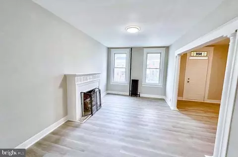 Living - 708 Allendale St, Baltimore, MD 21229 photo 2 of 3