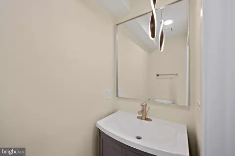 718 N Collington Ave, Baltimore, MD 21205 photo 33