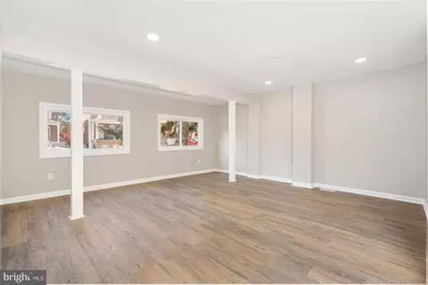 Living - 459 S Augusta Ave, Baltimore, MD 21229 photo 3 of 4