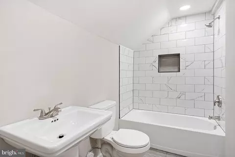 Bath - 459 S Augusta Ave, Baltimore, MD 21229 photo 2 of 2