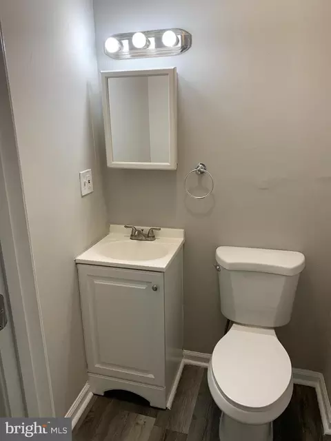 Bath - 1701 E Lafayette Ave, Baltimore, MD 21213 photo 2 of 3