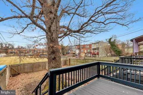 Exterior - 732 Mccabe Ave, Baltimore, MD 21212 photo 2 of 4