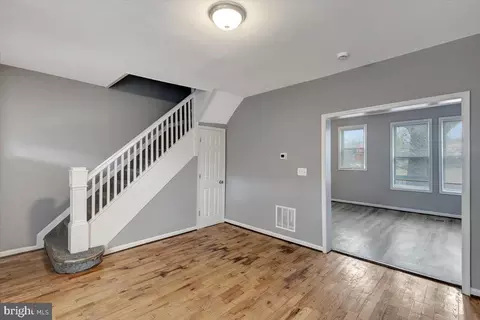 Entry Way - 732 Mccabe Ave, Baltimore, MD 21212 photo 1 of 3