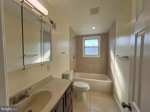 1606 Forest Hill Ave, Baltimore, MD 21230 photo 8