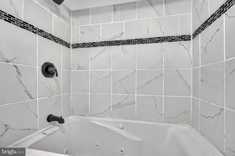 Bath - 5514 Peerless Ave, Baltimore, MD 21207 photo 1 of 4