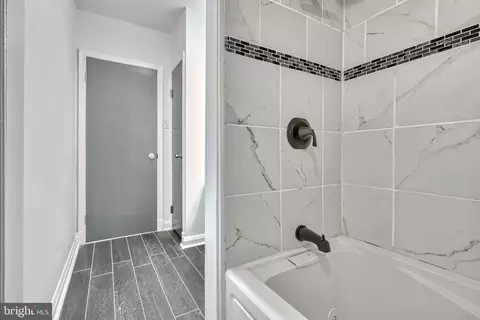 Entry Way - 5514 Peerless Ave, Baltimore, MD 21207 photo 7 of 9