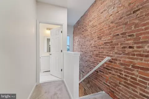 Entry Way - 306 E 21st St E, Baltimore, MD 21218 photo 4 of 6