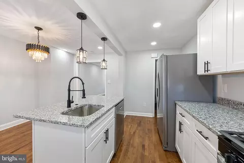 Entry Way - 4120 Gladden Ave, Baltimore, MD 21213 photo 3 of 6
