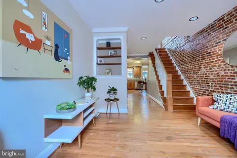 Entry Way - 5 S Decker Ave, Baltimore, MD 21224 photo 1 of 6