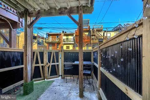 Exterior - 5 S Decker Ave, Baltimore, MD 21224 photo 2 of 4