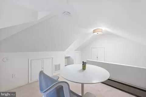 Entry Way - 5317 Springlake Way, Baltimore, MD 21212 photo 1 of 5