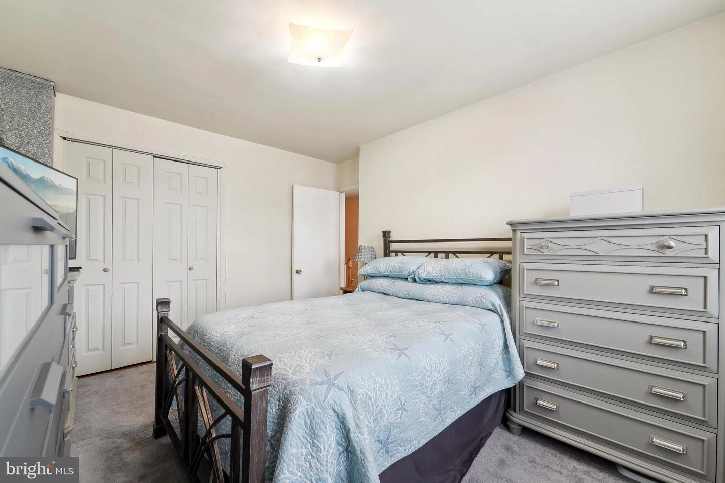Bedroom - 1100 Cedarcroft Rd, Baltimore, MD 21239 photo 2 of 4