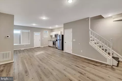 621 Springfield Ave, Baltimore, MD 21212 photo 2