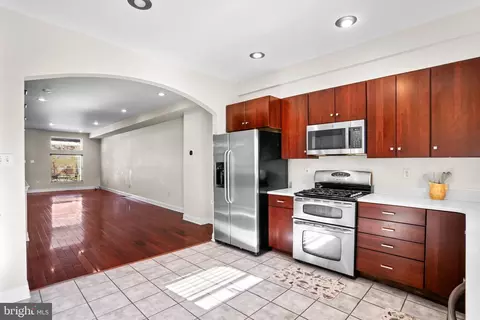 1207 Weldon Ave, Baltimore, MD 21211 photo 8