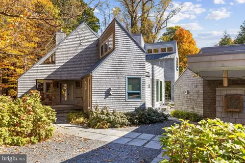 1001 Winding Way, Baltimore, MD 21210