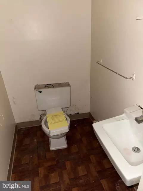 Bath - 2210 Baker St, Baltimore, MD 21216 photo 1 of 2