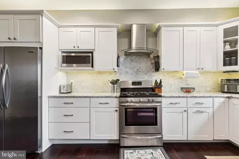 Kitchen - 10 W Fort Ave, Baltimore, MD 21230 photo 2 of 2