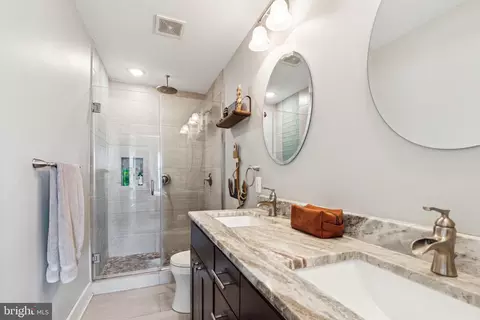 Bath - 10 W Fort Ave, Baltimore, MD 21230 photo 2 of 5