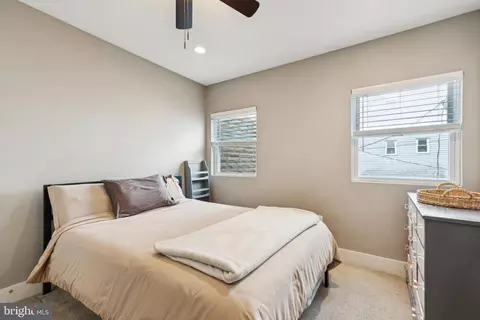 Bedroom - 10 W Fort Ave, Baltimore, MD 21230 photo 4 of 6