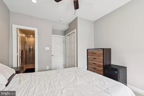 Bedroom - 10 W Fort Ave, Baltimore, MD 21230 photo 3 of 6