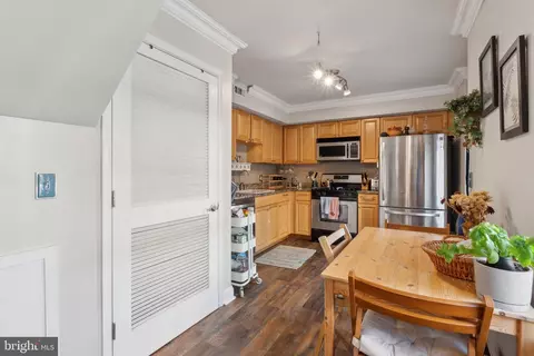 302 E West St, Baltimore, MD 21230 photo 7