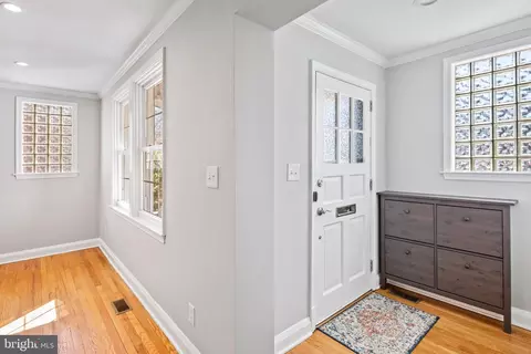 Entry Way - 2406 E Strathmore Ave, Baltimore, MD 21214 photo 1 of 6