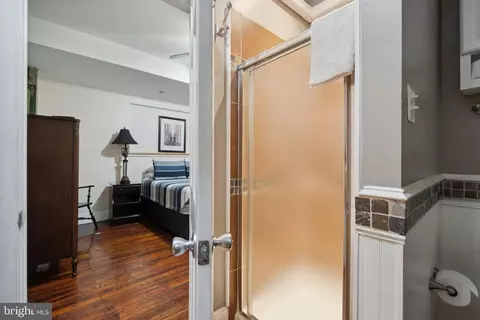 Bedroom - 1820 Fleet St, Baltimore, MD 21231 photo 3 of 7